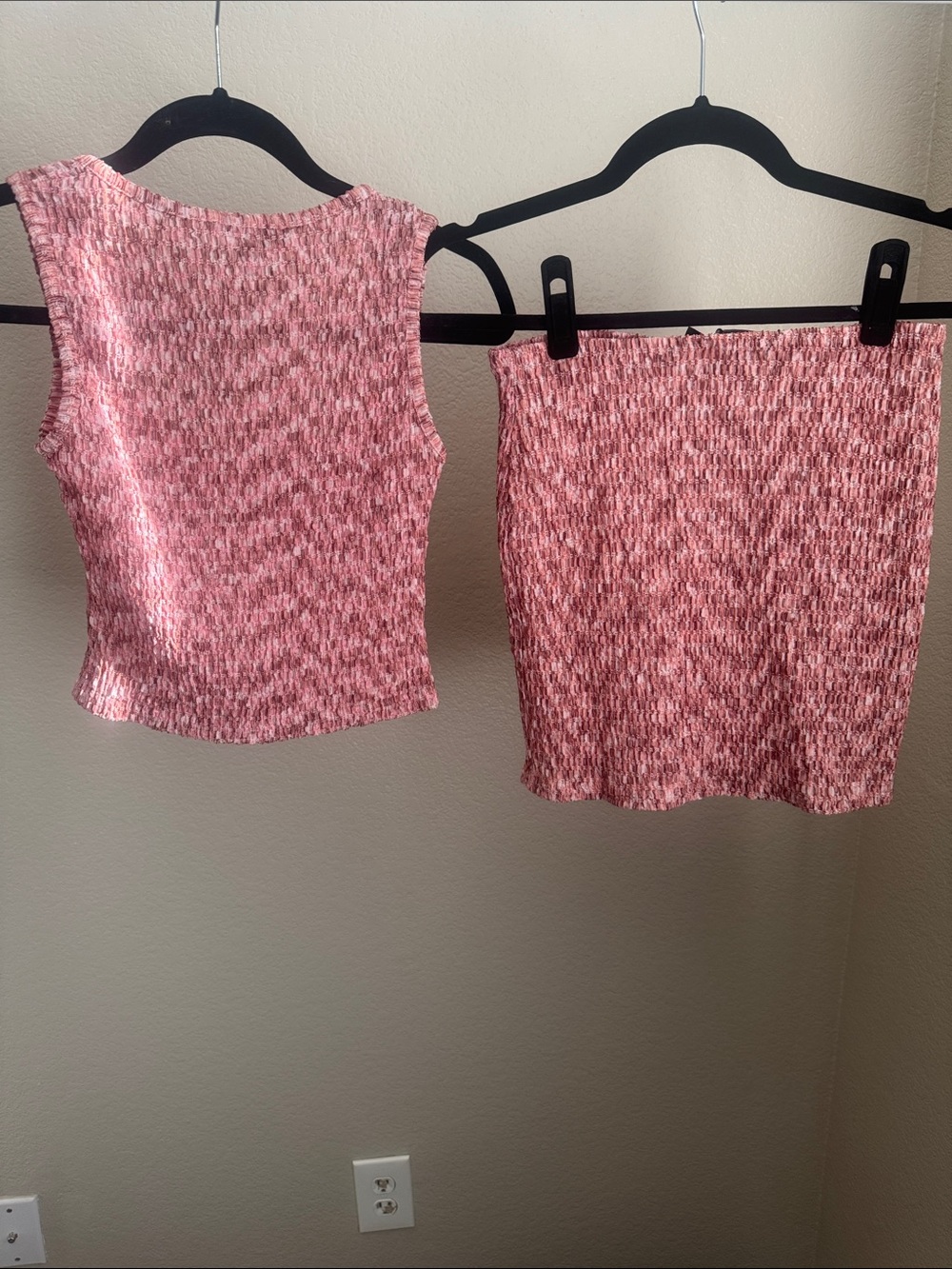 PrettyLittleThing Pink Marled Knit Crop Top & Mini Skirt Set - Picture 5 of 5